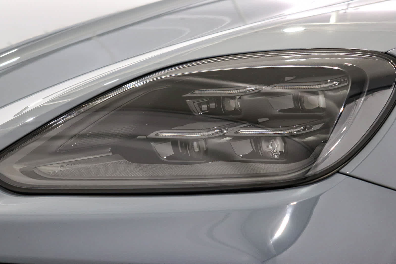 Used 2024 Porsche Cayenne S AWD/4WD image 12