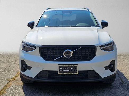 Used 2025 Volvo XC40 B5 Ultra AWD/4WD image 8