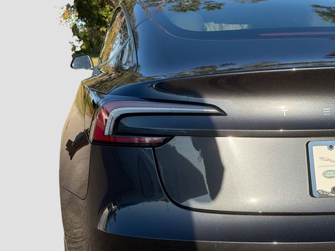 Used 2025 Tesla Model 3 Long Range image 10