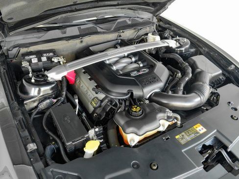 Used 2011 Ford Mustang GT Premium w/ Brembo Brake Pkg RWD image 57
