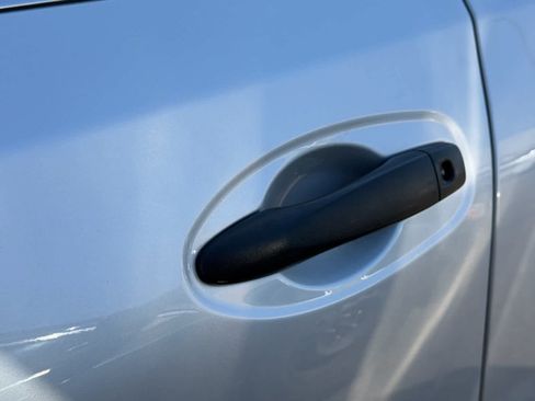 Used 2019 Nissan Rogue S image 20