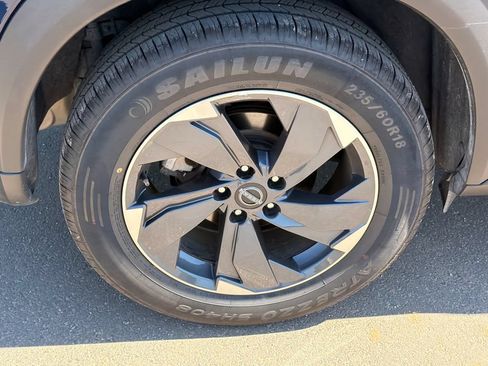 Used 2025 Nissan Rogue SV FWD image 17