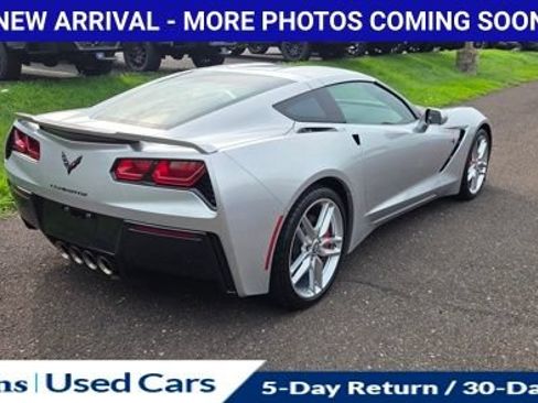 Used 2019 Chevrolet Corvette Stingray Coupe w/ Battery Protection Package RWD image 11