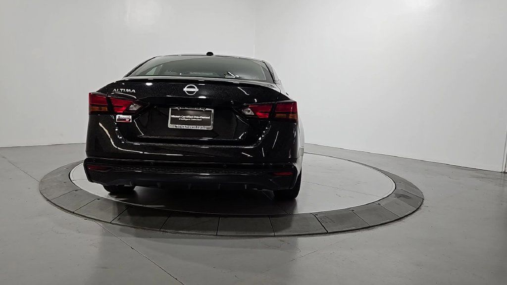 Certified 2025 Nissan Altima 2.5 S FWD image 4