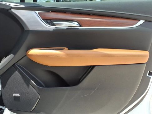 Certified 2024 Cadillac XT5 Premium Luxury FWD image 11