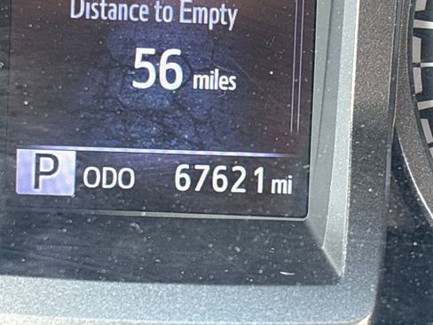 Used 2022 Toyota Tacoma TRD Off-Road image 23