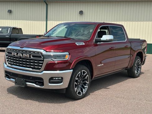 Used 2025 RAM 1500 Limited AWD/4WD image 4