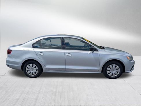 Used 2016 Volkswagen Jetta S image 6