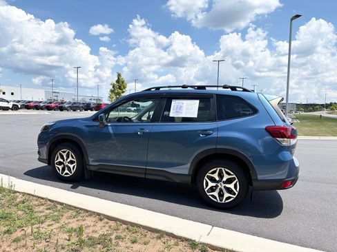 Certified 2022 Subaru Forester Premium AWD/4WD image 5