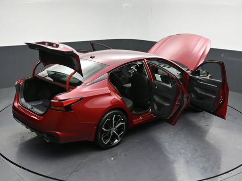 New 2026 Nissan Altima 2.5 SR FWD image 32