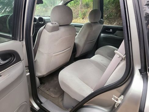 Used 2007 GMC Envoy SLE image 17