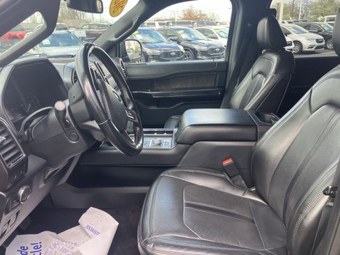 Used 2021 Ford Expedition Limited image 21