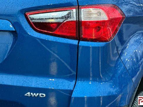 Used 2022 Ford EcoSport S image 32