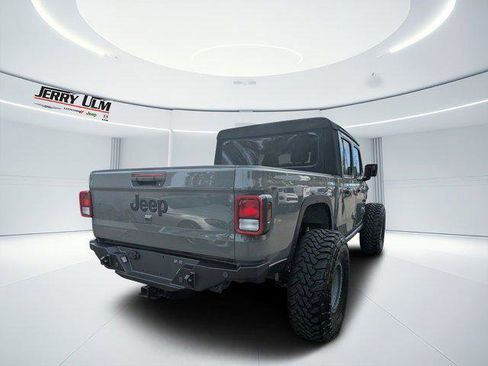 Certified 2021 Jeep Gladiator Sport image 3