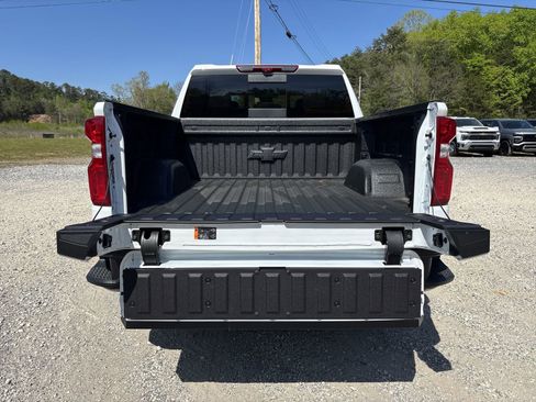 New 2026 Chevrolet Silverado 1500 ZR2 AWD/4WD image 24
