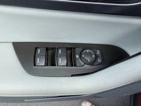 Used 2019 Chevrolet Blazer LT w/ Sun and Wheels Package AWD/4WD image 28