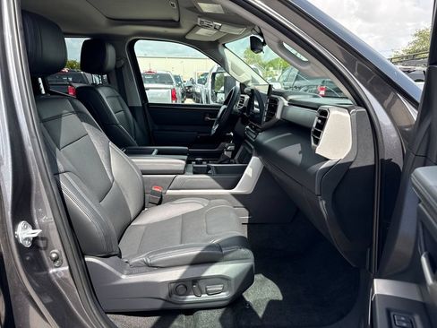 Used 2022 Toyota Tundra Limited RWD image 28
