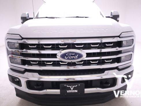 New 2026 Ford F350 Lariat w/ Chrome Package image 8