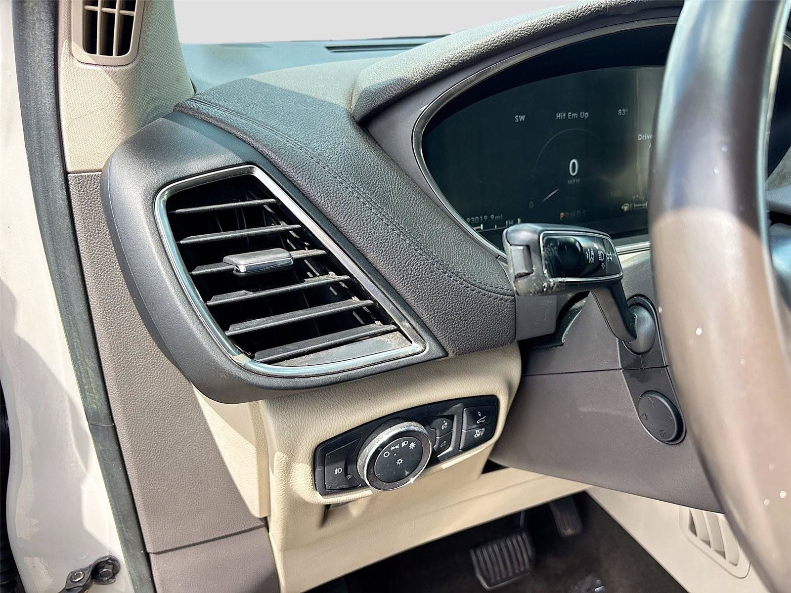 Used 2019 Lincoln Nautilus Select FWD image 10