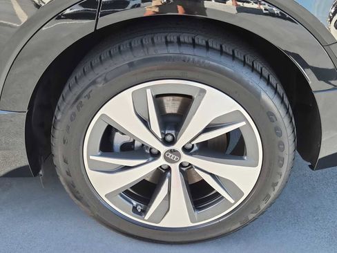 Certified 2024 Audi Q8 e-tron Premium Plus w/ Premium Plus Package image 12