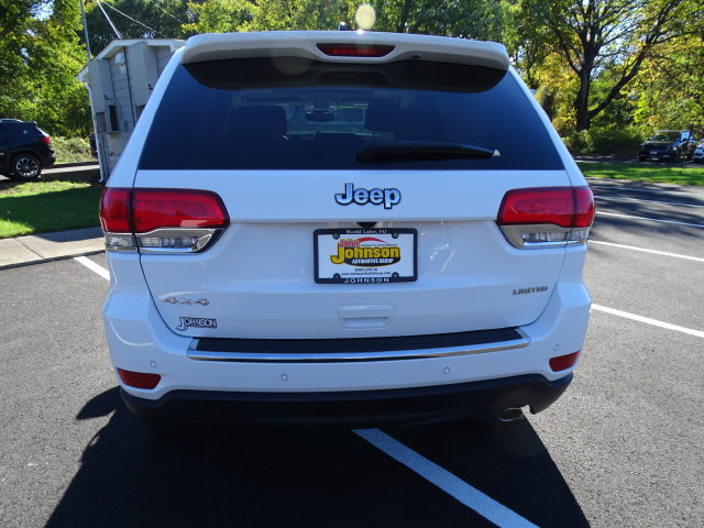 Used 2017 Jeep Grand Cherokee Limited AWD/4WD image 24