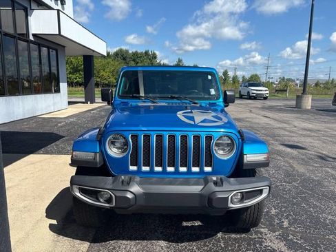 Used 2022 Jeep Wrangler Unlimited Sahara w/ LED Lighting Group AWD/4WD image 8