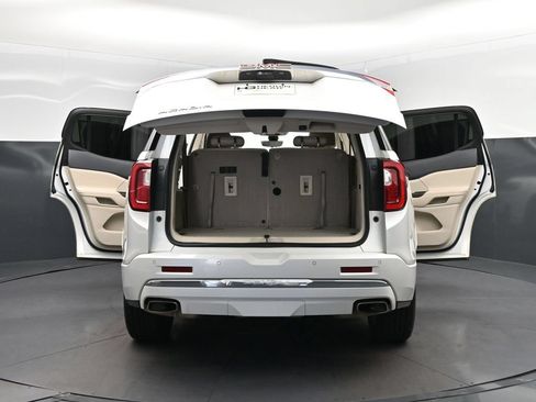 Used 2021 GMC Acadia Denali w/ Denali Technology Package FWD image 51