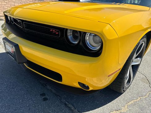 Used 2018 Dodge Challenger R/T Plus RWD image 17