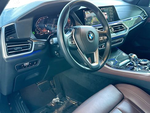 Certified 2022 BMW X5 sDrive40i w/ Premium Package image 9