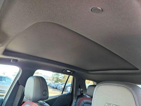 Used 2025 Chevrolet Equinox RS w/ Safety and Technology Package image 17