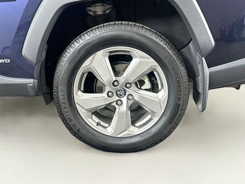 Used 2021 Toyota RAV4 Limited image 11