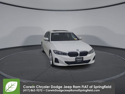 Used 2025 BMW 330i Sedan image 4