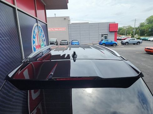 Used 2023 Toyota Highlander L image 11