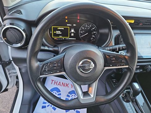 Used 2021 Nissan Kicks SV image 14