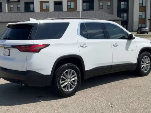 Used 2022 Chevrolet Traverse LT FWD image 8