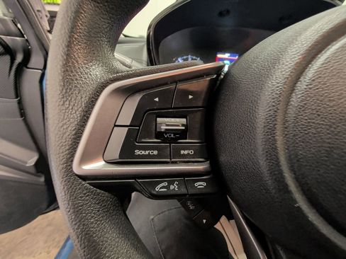 Used 2023 Subaru Crosstrek 2.0i image 18