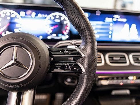 Used 2025 Mercedes-Benz GLS 450 4MATIC image 28