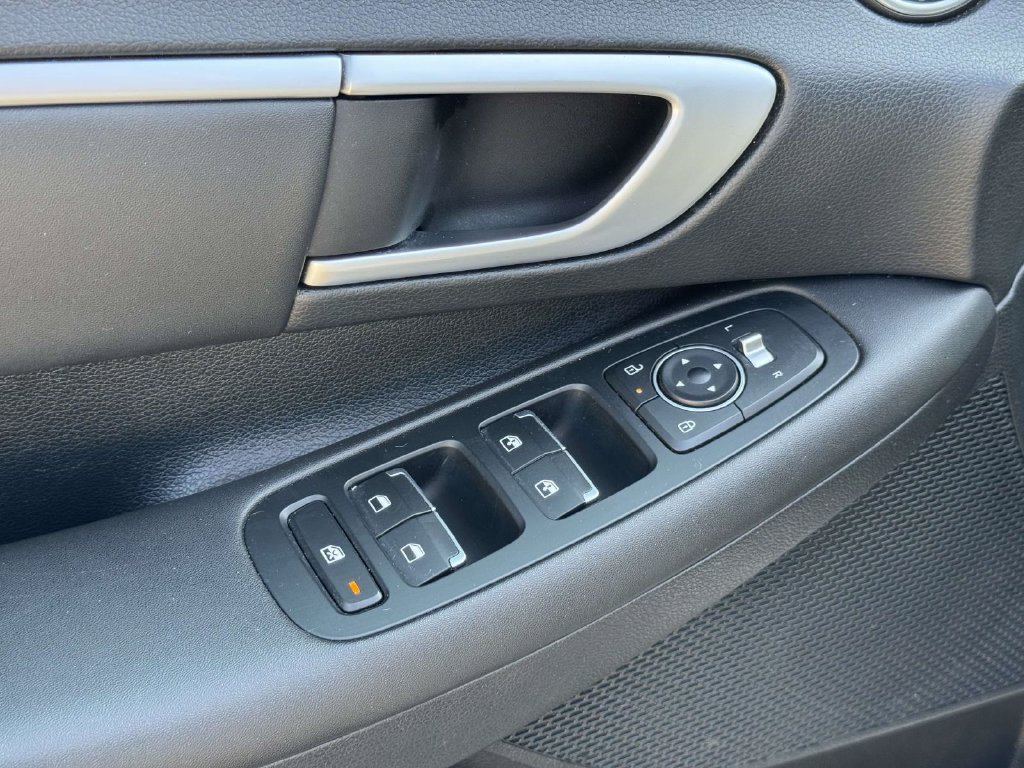 Used 2025 Hyundai Sonata SEL FWD image 19