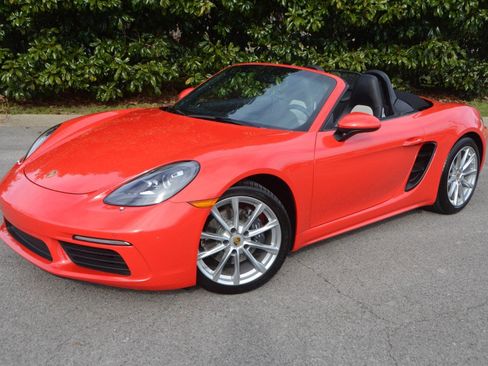Used 2020 Porsche 718 Boxster image 5