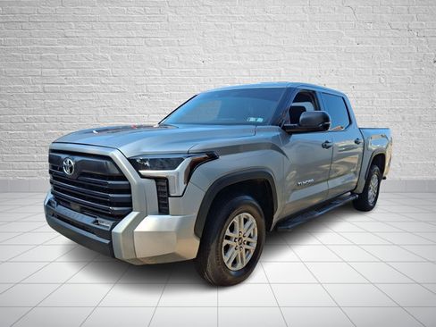 Used 2023 Toyota Tundra SR5 w/ SR5 Premium Package AWD/4WD image 3