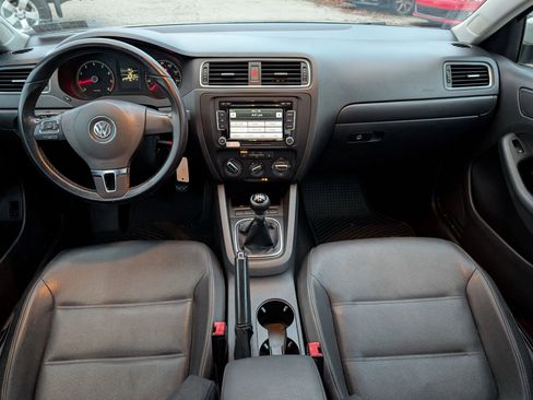 Used 2011 Volkswagen Jetta SE image 14