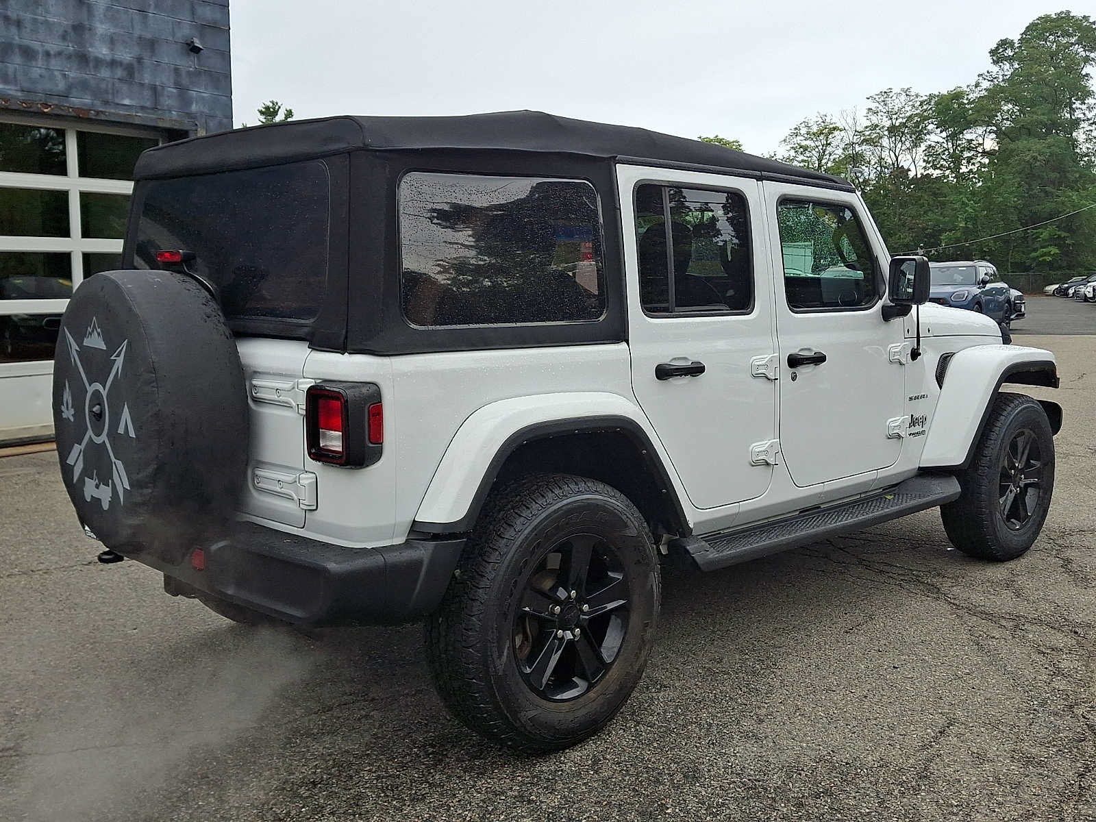 Used 2021 Jeep Wrangler Unlimited Sahara w/ Dual Top Group AWD/4WD image 6