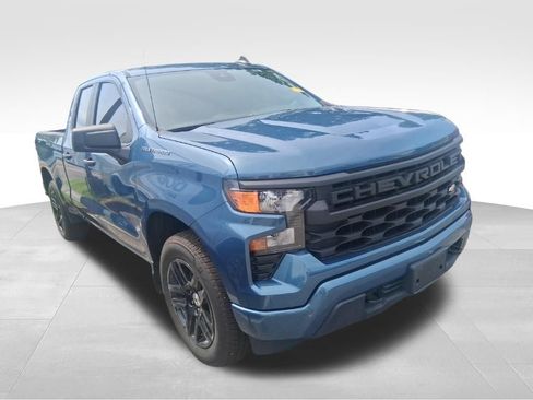 Used 2024 Chevrolet Silverado 1500 Custom RWD image 3