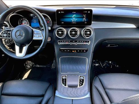 Used 2022 Mercedes-Benz GLC 300 GLC 300 w/ Premium Package Lite image 15