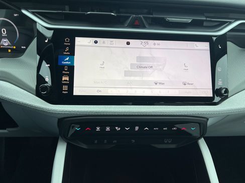 New 2026 Jeep Cherokee Laredo AWD/4WD image 18