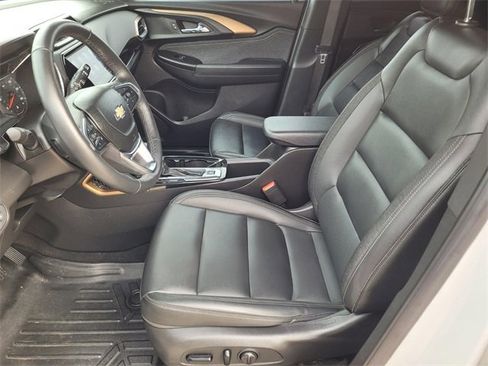 Used 2022 Chevrolet TrailBlazer ACTIV w/ Convenience Package image 14