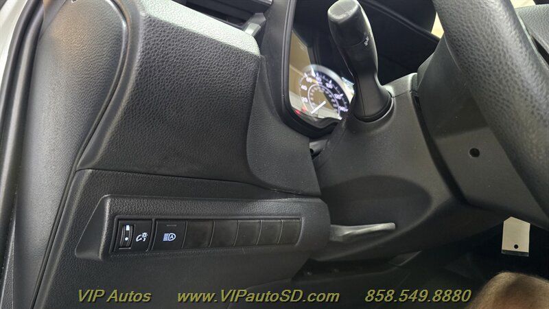 Used 2021 Toyota Corolla LE w/ Carpet Mat Package (TMS) FWD image 21