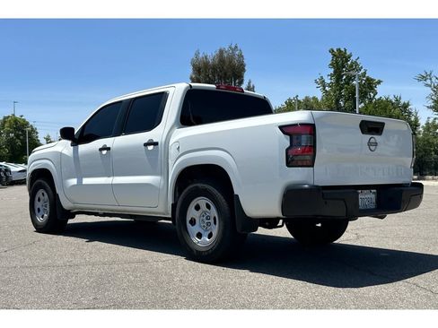 Used 2024 Nissan Frontier S w/ Technology Package RWD image 3