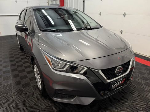 Used 2022 Nissan Versa S FWD image 6
