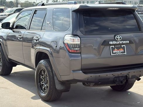 Used 2019 Toyota 4Runner TRD Off-Road Premium image 3